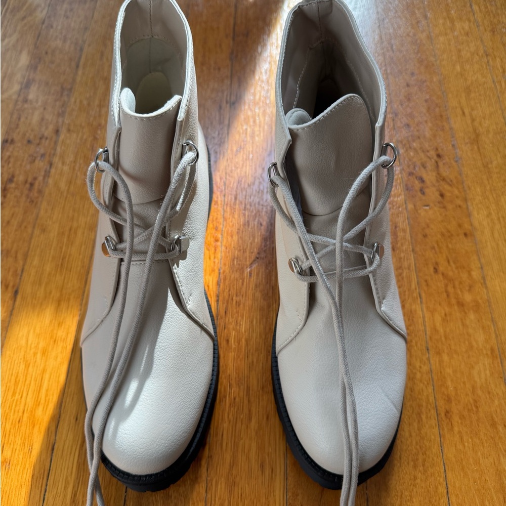 Coconuts by Matisse Booties